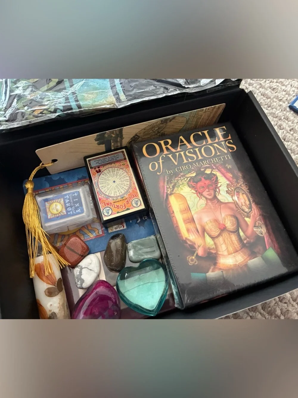 🔮 19 Piece Tarot Cards and Crystal Gift Box - 3 New Tarot Cards, 10 Crystals! ⚡️ - Picture 2 of 15